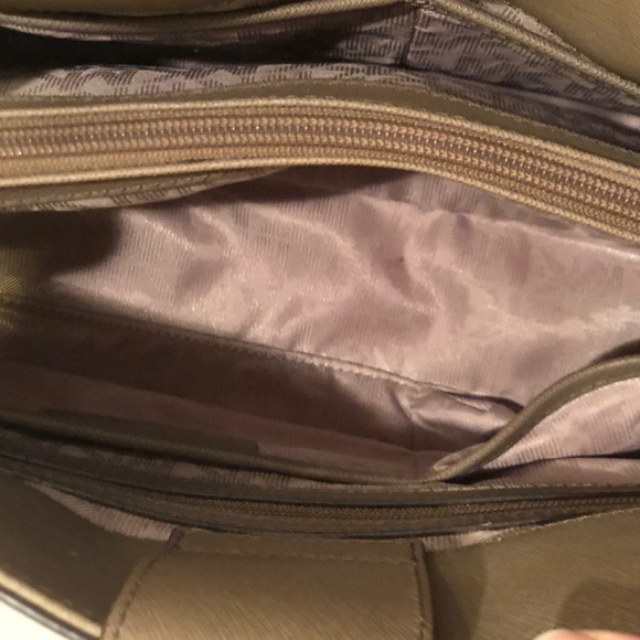 Michael Kors Purse - Picture 5 of 8